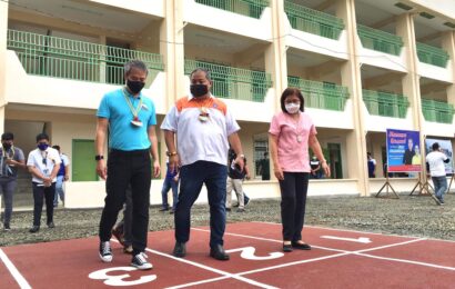 Villanueva Inaugurates School Building, Sports Oval in Bulacan