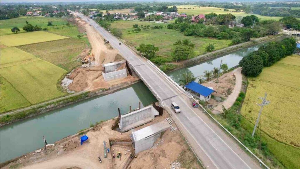 DPWH accelerates road widening at Plaridel Bypass