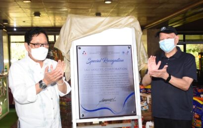 DOLE cites SMC for putting people first amid the pandemic 