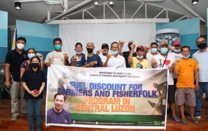 380 mangingisda sa Pampanga, pinagkalooban ng Fuel Discount Card