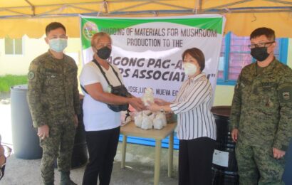 NUEVA ECIJA LGU AWARD LIVELIHOOD KIT TO FORMER CTG SUPPORTERS 
