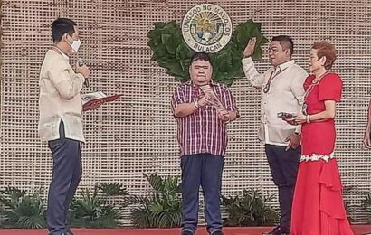 Mayor Natividad nanumpa sa kaniyang katunggali, umapela ng pagkakaisa para sa bayan