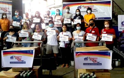 Dagdag paninda kaloob ng DTI sa 1,964 Food Stalls at Sari-Sari Store sa Bulacan