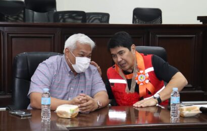 DSWD Sec. Tulfo, Mayor Pogi distribute financial aid to 325 IPs