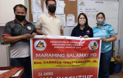 1,320 AC hall employees get CNA bonus