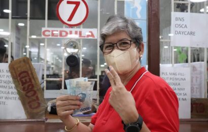 3,100 COS employees get ₱3K cash incentives