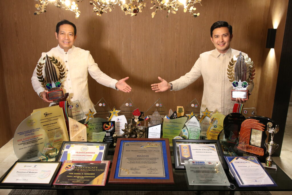 Gov Fernando, humakot ng 24 na parangal para sa Bulacan