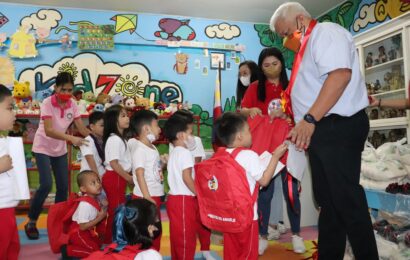 DISTRIBUTION OF WOODEN CHAIRS, TABLES, SCHOOL SUPPLIES TO DAY CARE CENTERS