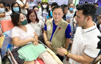 Bong Go visits Malasakit Center in Bulacan