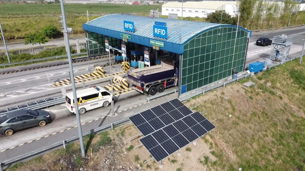 NLEX-SCTEX solar panels 
