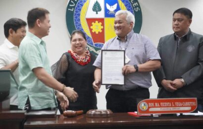 Resolution of Commendation