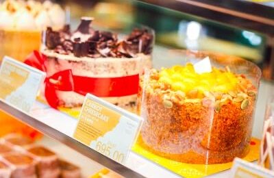 CAKES AND FLOWERS: TIMELESS TOKENS OF LOVE AT SM BULACAN MALLS