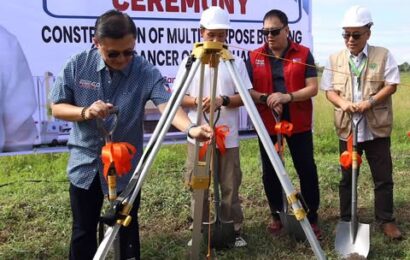 Bong Go leads inauguration of SHC in Occidental Mindoro