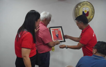 CONG POGI MEETS WITH CLAC OFFICIALS