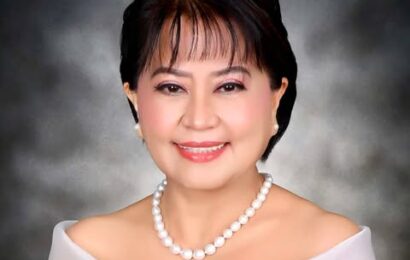 Gladys Sta Rita honored with UP Distinguished Alumni Award 