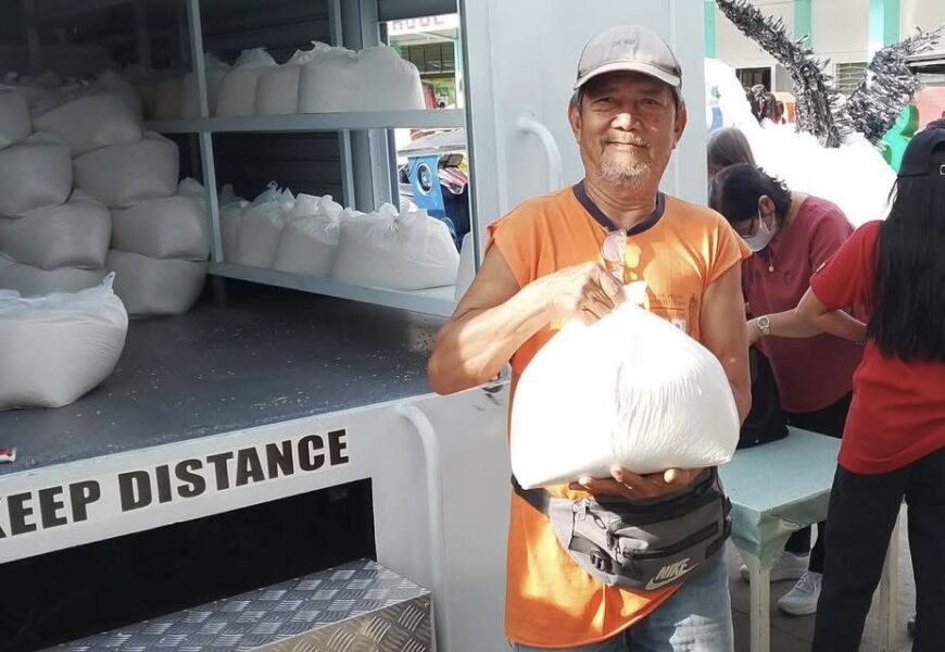 ‘Benteng Bigas’ program helps Balanga City families buy rice amid rising fuel prices